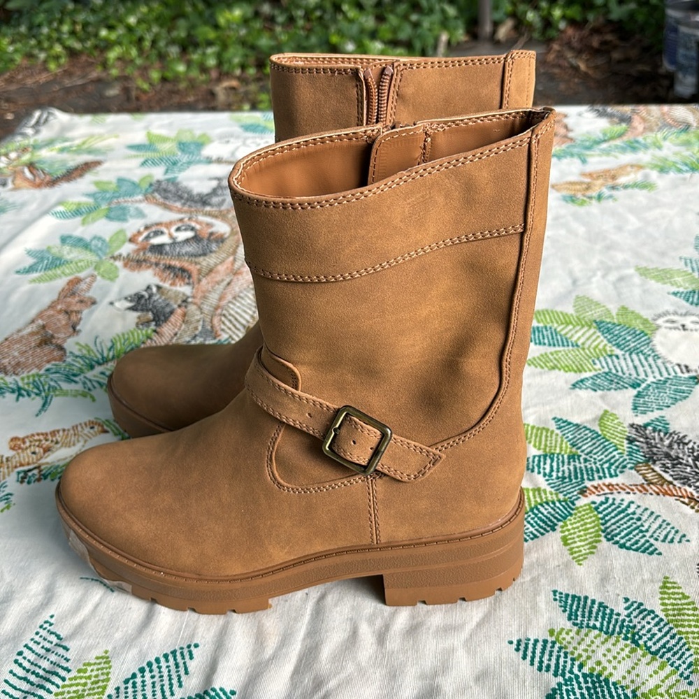 NWT Soul Naturalizer Newport Tan Faux Suede Zip Up Boots Buckles Soft Lining 7.5 - Picture 4 of 16